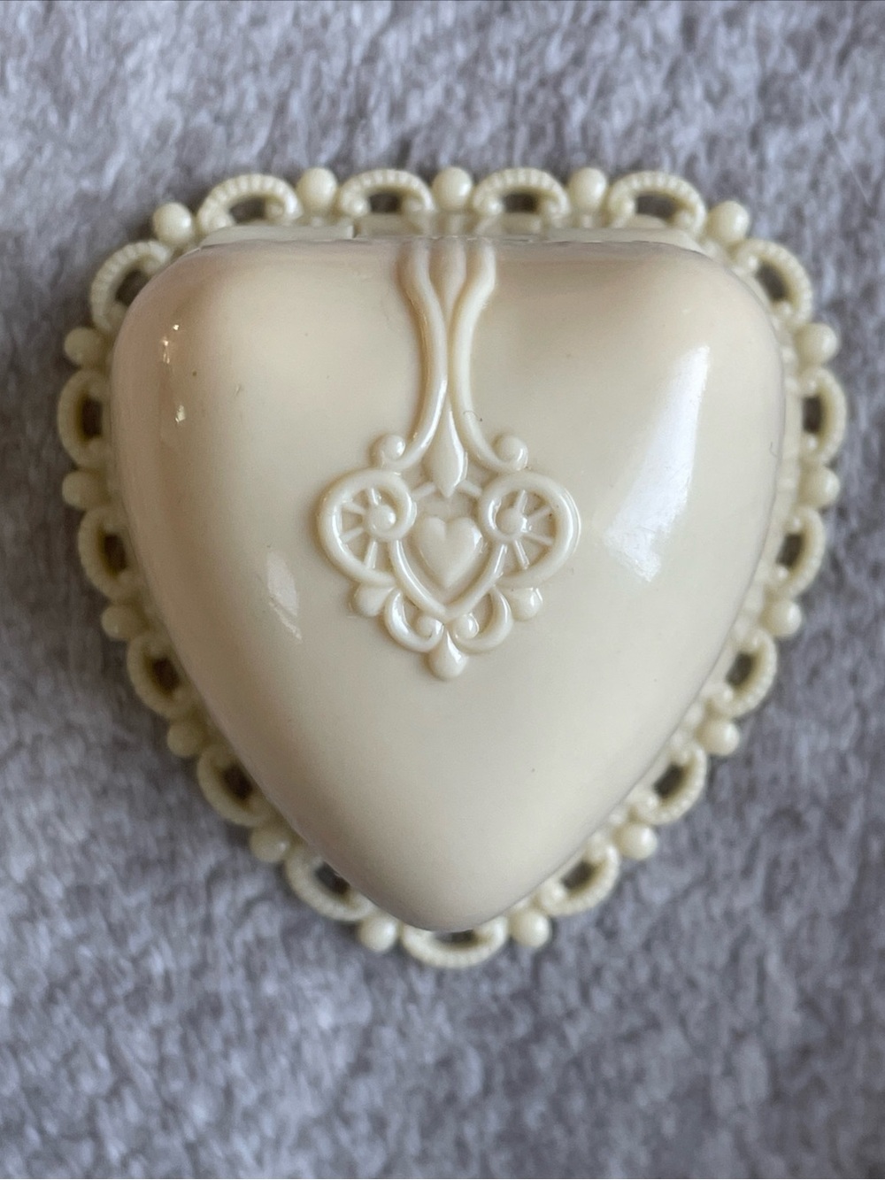 Vintage Art Deco Dennison Heart Shaped Celluloid Cream Presentation Ring Box